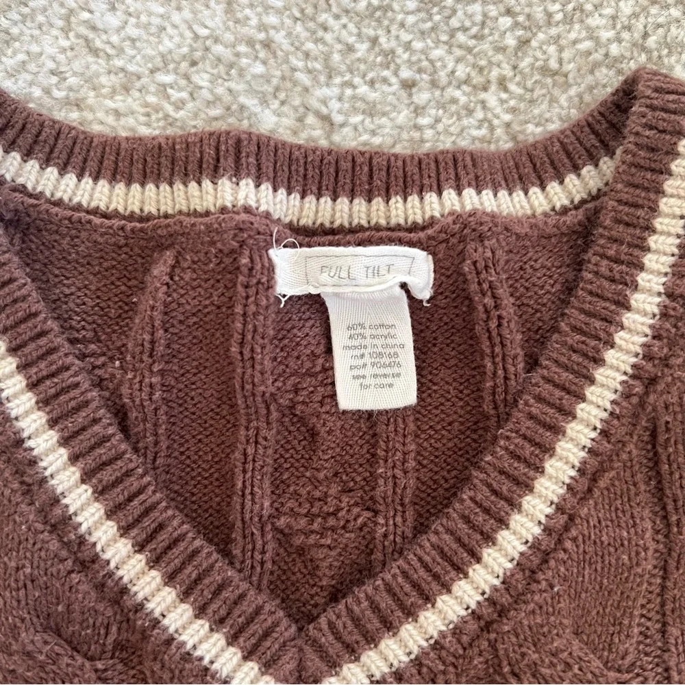 Full Tilt Brown and Cream Cotton Cable Knit V-neck Sweater Vest - Picture 3 of 6